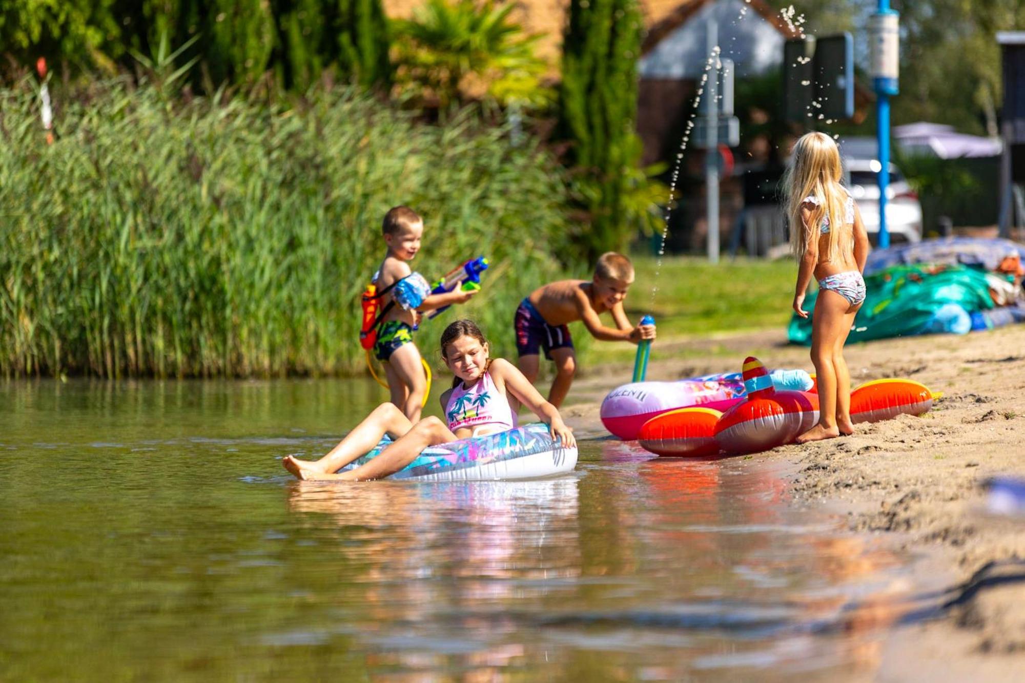 Glamping Limburg - Nabij Nationaal Park Hoge Kempen Kinrooi ภายนอก รูปภาพ